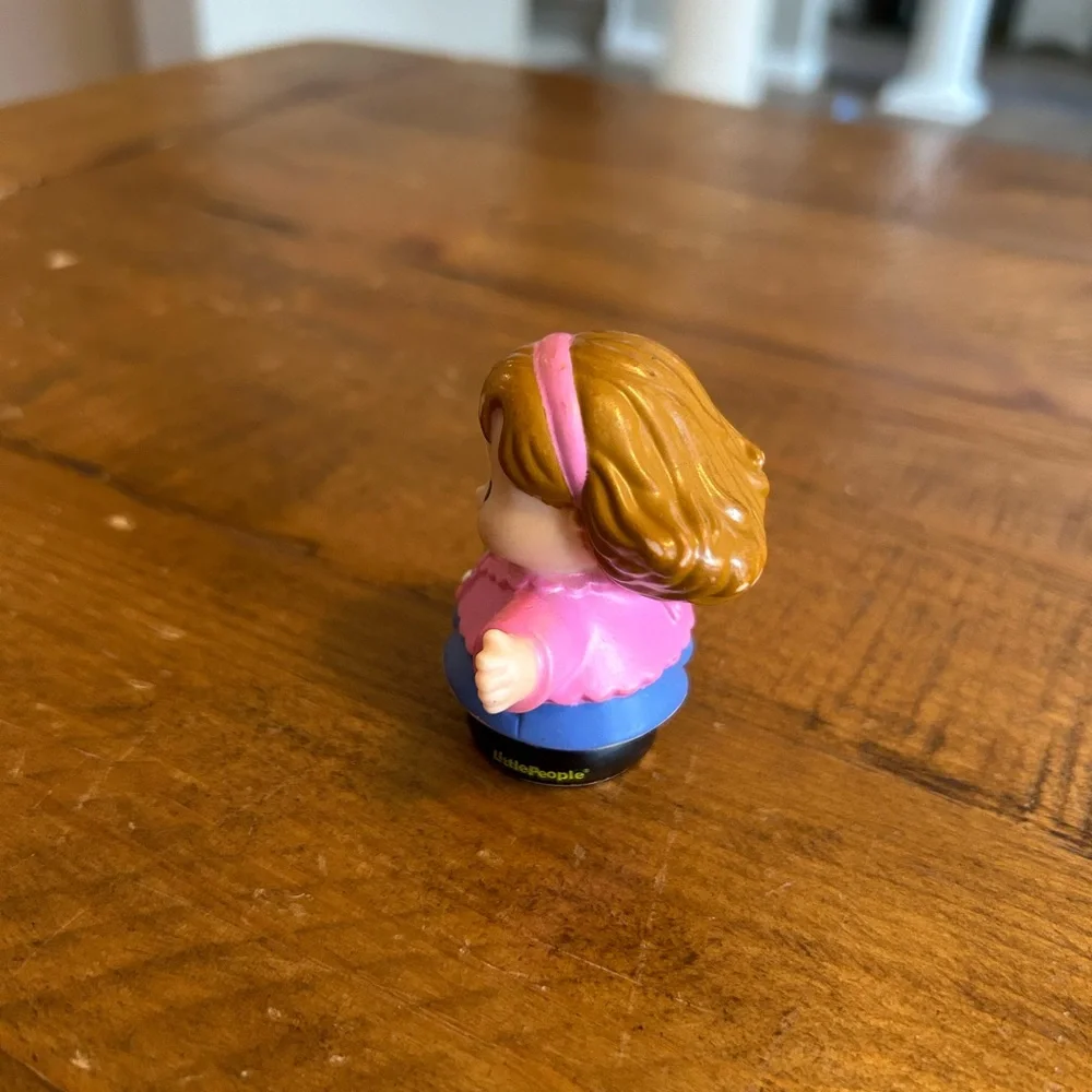 Fisher Price Little People Mom Lady Carrying Green Purse Figure